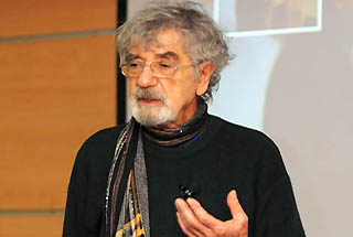Humberto Maturana: «Esta crisis ética-moral no es producto de un error, es producto de un fraude sistémico» Humberto Maturana: