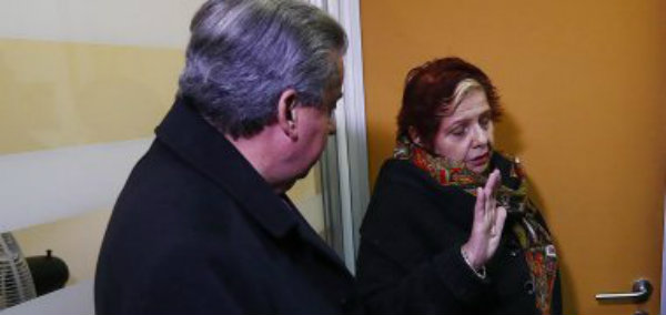 Tía de joven asesinado en caso Quemados echó a Pablo Honorato de conferencia de prensa Tía de joven asesinado en caso Quemados echó a Pablo Honorato de conferencia de prensa