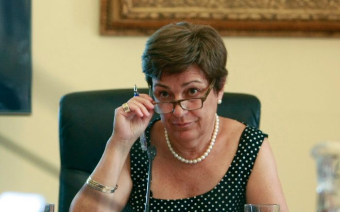 Josefa Errázuriz instruye renuncia de ex asesor por falsificación de título profesional Josefa Errázuriz instruye renuncia de ex asesor por falsificación de título profesional