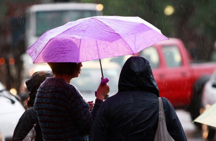 Intendencia Metropolitana decreta alerta temprana ante pronóstico de lluvias en Santiago Intendencia Metropolitana decreta alerta temprana ante pronóstico de lluvias en Santiago