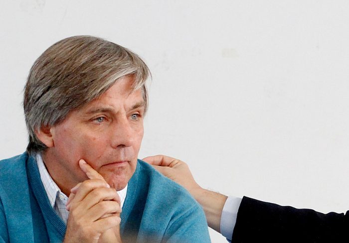 Dura sanción de la FIFA a Mayne-Nicholls: siete años inhabilitado para participar en actividades relacionadas con el fútbol Dura sanción de la FIFA a Mayne-Nicholls: siete años inhabilitado para participar en actividades relacionadas con el fútbol