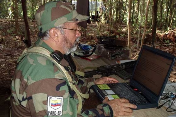 Correos electrónicos dan cuenta del estrecho vínculo entre las FARC y el PC Correos electrónicos dan cuenta del estrecho vínculo entre las FARC y el PC