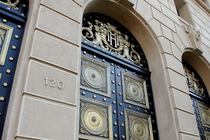 BBVA dice que Hacienda tiene un duro desafío entre manos: gastar US$ 8.000 millones en siete meses BBVA dice que Hacienda tiene un duro desafío entre manos: gastar US$ 8.000 millones en siete meses