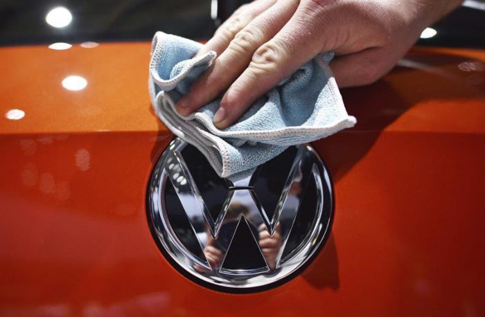 El imperio de 12 marcas de VW está bajo la lupa por la acumulación de costos tras el escándalo de emisiones El imperio de 12 marcas de VW está bajo la lupa por la acumulación de costos tras el escándalo de emisiones