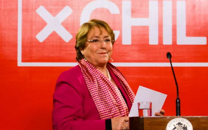 Bachelet a lo Pilar Sordo: pasa video motivacional y apela a que Nueva Mayoría no la deje sola Bachelet a lo Pilar Sordo: pasa video motivacional y apela a que Nueva Mayoría no la deje sola