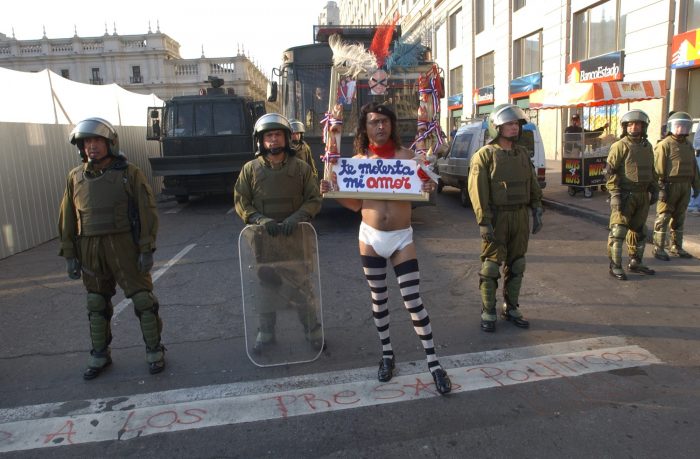 Marcha-Orgullo-Gay-2004.-Javier-Godoy--700x459.jpg
