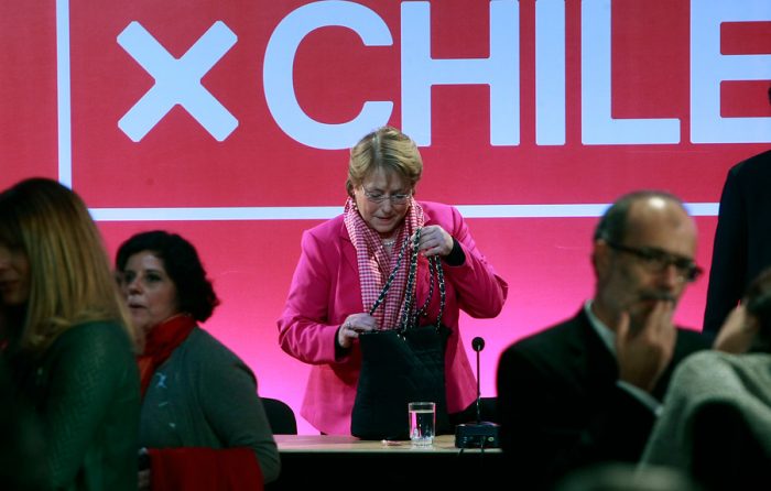 Organizaciones sociales piden a Bachelet que “realismo sin renuncia” no sea un freno a reformas Organizaciones sociales piden a Bachelet que