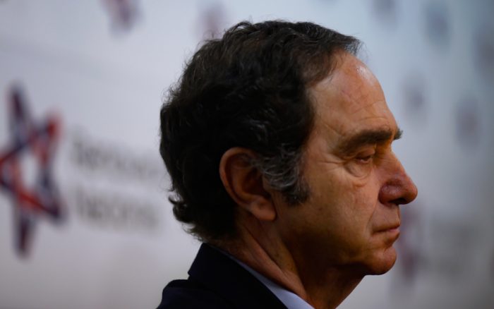 Larraín (UDI) respalda a Guillier y asegura que “los fiscales están yendo demasiado lejos” Larraín (UDI) respalda a Guillier y asegura que “los fiscales están yendo demasiado lejos”