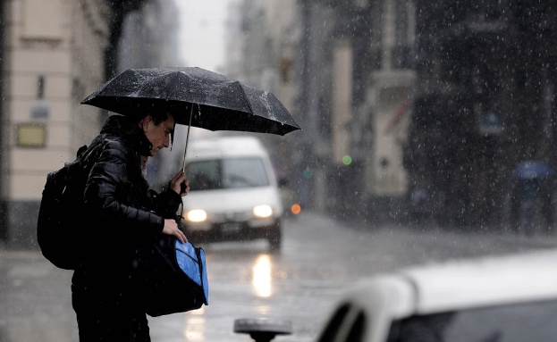 Dirección Meteorológica pronostica lluvia en la Región Metropolitana para este lunes Dirección Meteorológica pronostica lluvia en la Región Metropolitana para este lunes