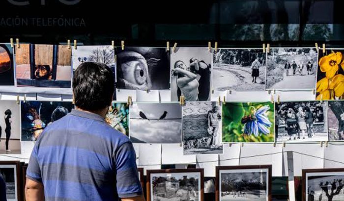 Éxito total: Intervención fotográfica reunió casi 1.500 fotos en la galería urbana más grande de Chile Éxito total: Intervención fotográfica reunió casi 1.500 fotos en la galería urbana más grande de Chile