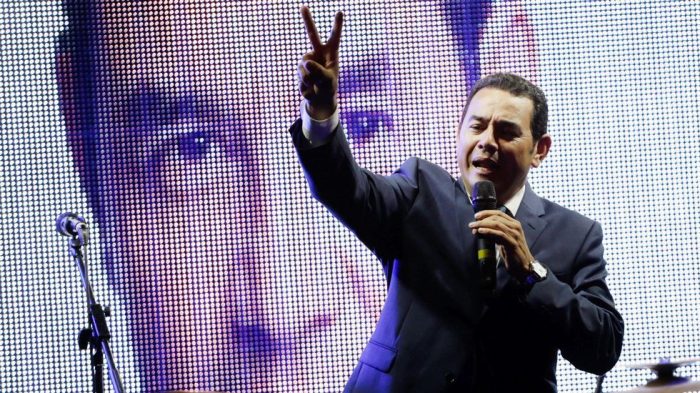 Jimmy Morales, el comediante que gana en primera vuelta las elecciones en Guatemala Jimmy Morales, el comediante que gana en primera vuelta las elecciones en Guatemala