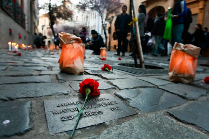 Justicia condena al Fisco a pagar más de 100 millones de pesos a 29 víctimas de torturas Justicia condena al Fisco a pagar más de 100 millones de pesos a 29 víctimas de torturas