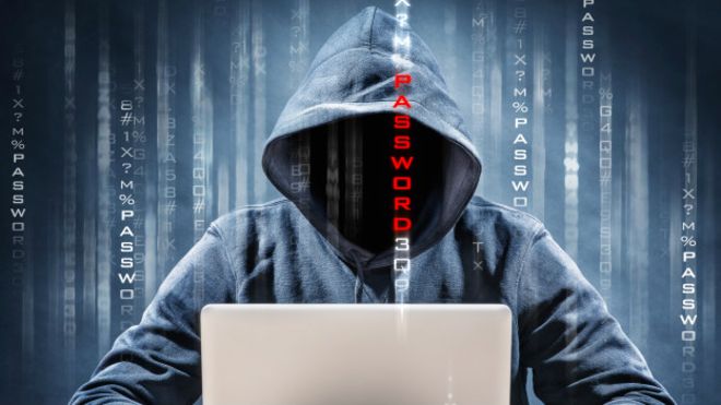 El «hacktivista» que destruye páginas web racistas y homófobas El