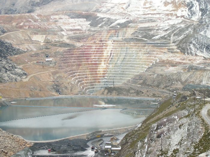 Glencore recorta producción mundial de zinc y suspende operaciones en Perú Glencore recorta producción mundial de zinc y suspende operaciones en Perú
