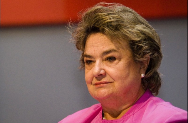 Lucía Santa Cruz recomienda a la derecha no defender el statu quo para contrarrestar al “sistema igualitarista» Lucía Santa Cruz recomienda a la derecha no defender el statu quo para contrarrestar al “sistema igualitarista