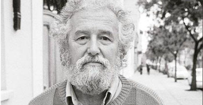 Charla de Tomás Moulian en la Primavera del libro, 7 de octubre El