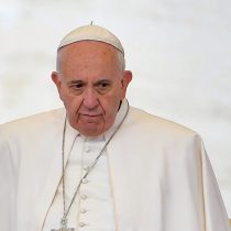 Papa Francisco se queda sin voceros: dimiten los portavoces Greg Burke y Paloma García Ovejero