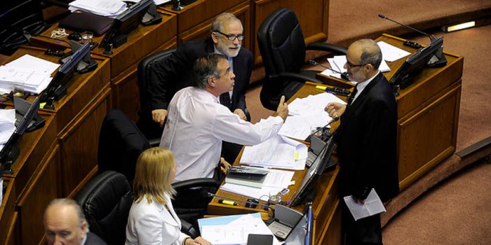 Senado aprueba Presupuesto de Educación a pesar de la abstención de Ignacio Walker Senado aprueba Presupuesto de Educación a pesar de la abstención de Ignacio Walker