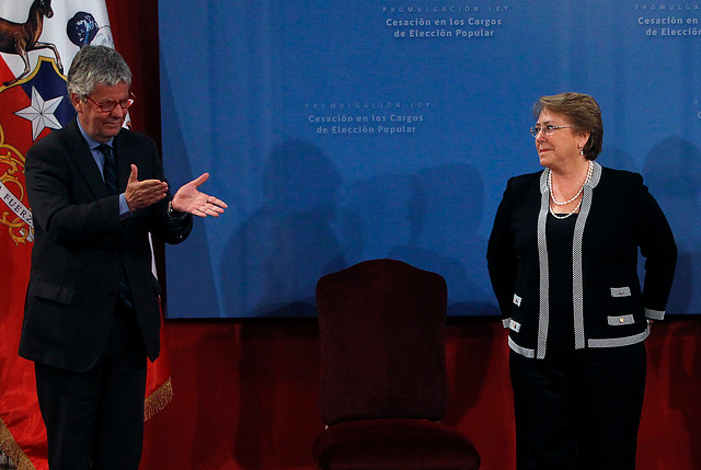 Bachelet promulga ley clave de agenda pro transparencia: pérdida del cargo para quienes infrinjan ley electoral
