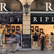 Familia Calderón abre la puerta para ceder control de Ripley después de 60 años con millonario acuerdo con mexicana Liverpool