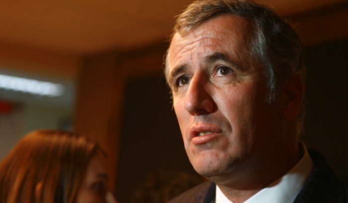 Rector de la U. Adolfo Ibáñez reacciona a la eventual eliminación del AFI: «Ésta es una colusión auspiciada por el Gobierno» Rector de la U. Adolfo Ibáñez reacciona a la eventual eliminación del AFI:
