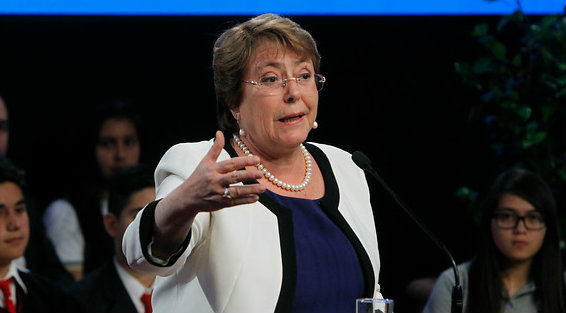 Siguen indefiniciones en materia de Gratuidad: Bachelet dice que proyecto ingresará al Congreso en diciembre pese a que Delpiano lo anunció para enero Siguen indefiniciones en materia de Gratuidad: Bachelet dice que proyecto ingresará al Congreso en diciembre pese a que Delpiano lo anunció para enero