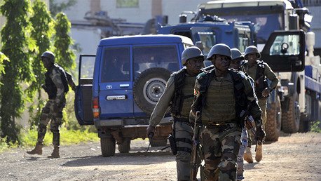 Liberan a 80 rehenes del hotel de Mali en medio de disparos de asaltantes Liberan a 80 rehenes del hotel de Mali en medio de disparos de asaltantes