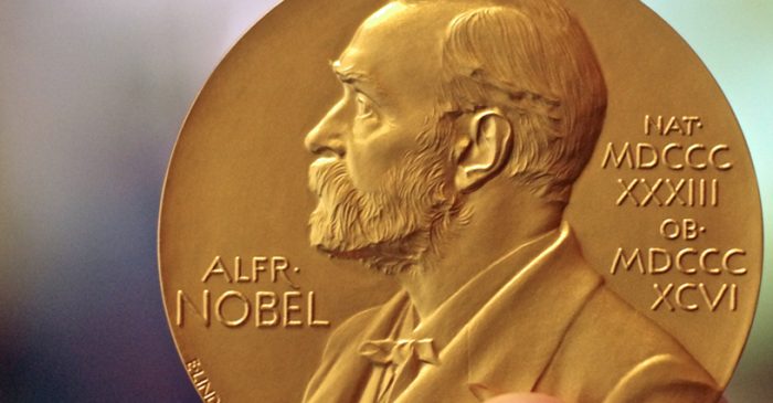 Fondo de salud rinde 21% anual desde 2009 con asesoría de seleccionadores de Premio Nobel