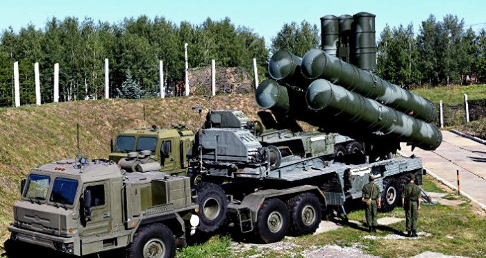 Rusia despliega misiles antiaéreos S-400 en Siria para proteger sus aviones Rusia despliega misiles antiaéreos S-400 en Siria para proteger sus aviones