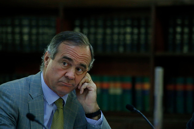 Hasta Escalona sale a pegarle a Walker: “Basta con que cada cual se sienta el rey de su metro cuadrado, eso es lo que está matando la democracia” Hasta Escalona sale a pegarle a Walker: “Basta con que cada cual se sienta el rey de su metro cuadrado, eso es lo que está matando la democracia
