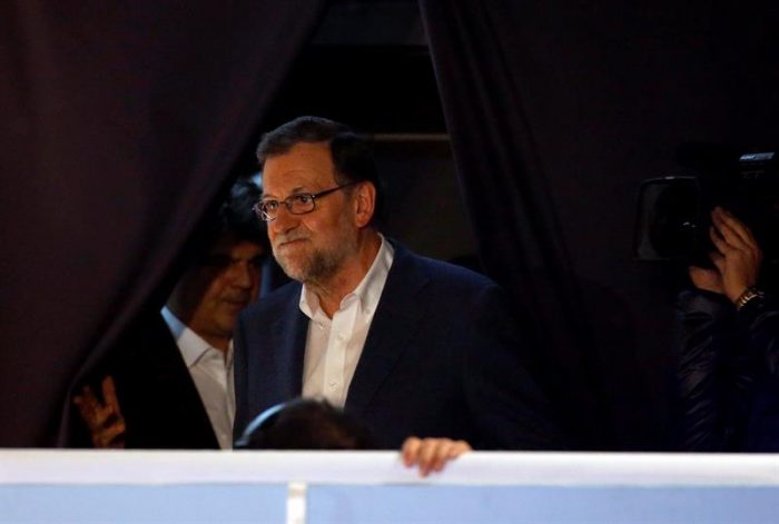 Bolsa española se desploma un 3,62% ante incertidumbre que dejan resultados de elecciones en la península Bolsa española se desploma un 3,62% ante incertidumbre que dejan resultados de elecciones en la península