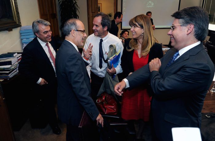 Rodrigo Valdés ganó la pulseada: indicaciones del Gobierno a Reforma Laboral abren espacio a reemplazo interno Rodrigo Valdés ganó la pulseada: indicaciones del Gobierno a Reforma Laboral abren espacio a reemplazo interno