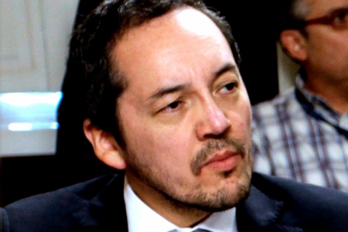 Ex subdirector jurídico demanda al SII y acusa al gobierno de terminar su contrato por «razones políticas» Ex subdirector jurídico demanda al SII y acusa al gobierno de terminar su contrato por