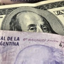 Argentina: compra de dólares requerirá autorización de Banco Central