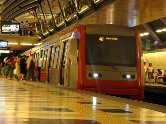 Metro de Santiago funcionará con un 60% de energías renovables desde 2018 Metro de Santiago funcionará con un 60% de energías renovables desde 2018