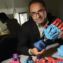 Científico chileno que cambió el mundo con sus prótesis 3D invita al Congreso del Futuro