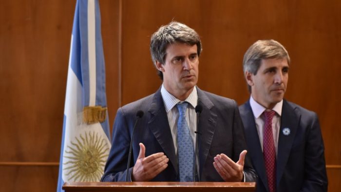 Argentina hará en dos semanas una propuesta de acuerdo a fondos acreedores