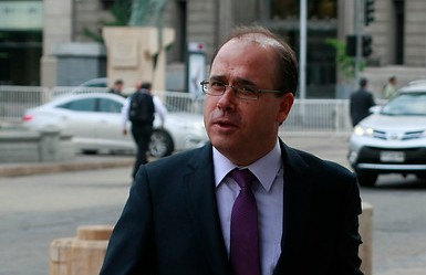 Caso Basura: concejal de Maipú acusa a ministro Undurraga haber recibido $350 millones de Proactiva para campañas Caso Basura: concejal de Maipú acusa a ministro Undurraga haber recibido $350 millones de Proactiva para campañas