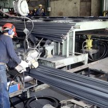Producción industrial y cifras de desempleo señalan fin de lento crecimiento