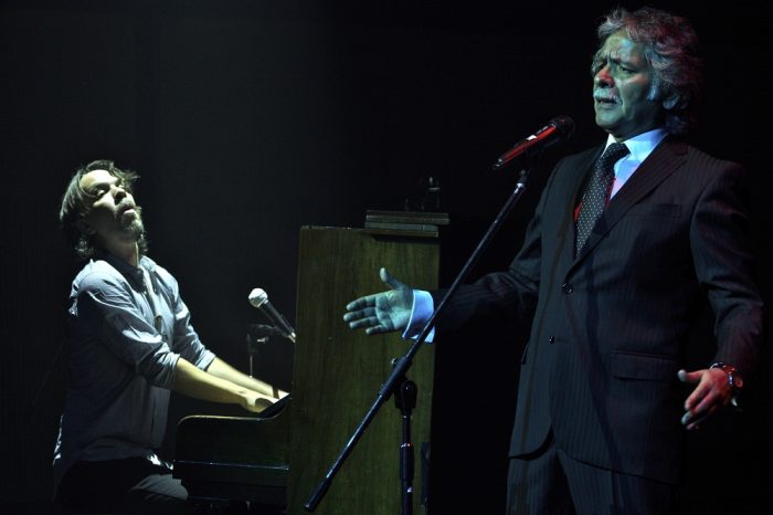 Patricio Contreras estrena en Chile su homenaje teatral a Nicanor Parra Patricio Contreras estrena en Chile su homenaje teatral a Nicanor Parra