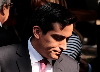 Ex jefa de Gabinete de Dávalos sale a reventar a Peñailillo y dice que este negociaba cargos en fundaciones de la Presidencia con caciques politicos Ex jefa de Gabinete de Dávalos sale a reventar a Peñailillo y dice que este negociaba cargos en fundaciones de la Presidencia con caciques politicos