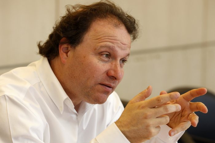 De Urresti emplaza a Espina por imágenes del “Mamo” Contreras: “El Ejército no debería estar defendiendo a genocidas” De Urresti emplaza a Espina por imágenes del “Mamo” Contreras: “El Ejército no debería estar defendiendo a genocidas”