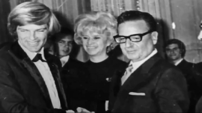 “El gringo rojo”, la historia del atípico cantante estadounidense que apoyó a la UP “El gringo rojo”, la historia del atípico cantante estadounidense que apoyó a la UP