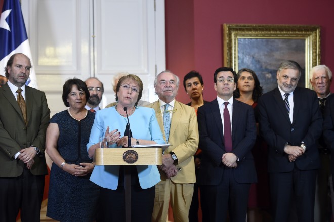 A dos meses de la denuncia de la crisis científica en Chile, Bachelet se compromete a crear Ministerio de las Ciencias A dos meses de la denuncia de la crisis científica en Chile, Bachelet se compromete a crear Ministerio de las Ciencias