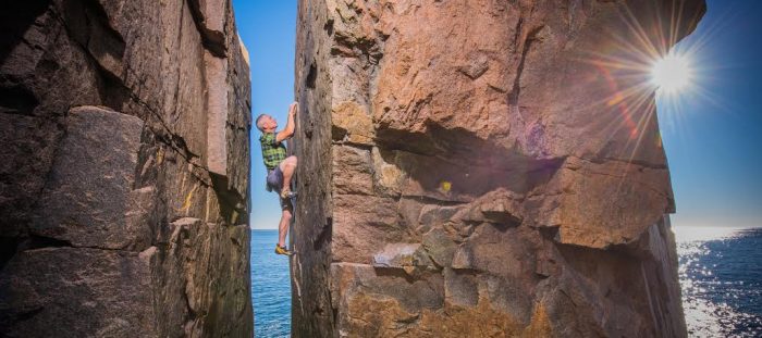 Realizan por primera vez en Chile un campeonato de escalada sobre agua Realizan por primera vez en Chile un campeonato de escalada sobre agua