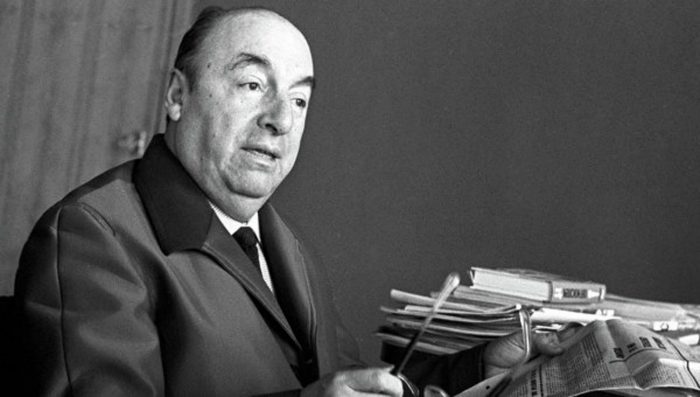 Editor español Pedro Tabernero: «Neruda trataba de controlar las cosas acaparándola con poesía»