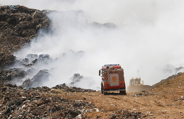 Consorcio Santa Marta sabía que había grietas en el relleno una semana antes del incendio Consorcio Santa Marta sabía que había grietas en el relleno una semana antes del incendio