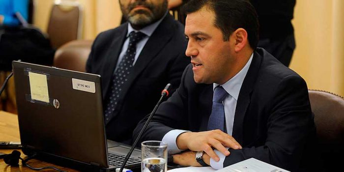 Cadem: 62% cree que la dilatada salida de Cristián Riquelme tuvo un efecto negativo en imagen de Bachelet Cadem: 62% cree que la dilatada salida de Cristián Riquelme tuvo un efecto negativo en imagen de Bachelet