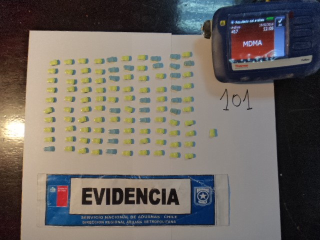 Aduanas detecta pastillas de éxtasis con forma de «Minions» y metanfetamina en Aeropuerto de Santiago Aduanas detecta pastillas de éxtasis con forma de