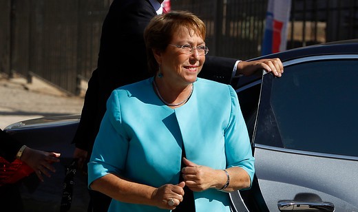 Cadem: humor político golpea a Bachelet y apoyo cae a 20% Cadem: humor político golpea a Bachelet y apoyo cae a 20%